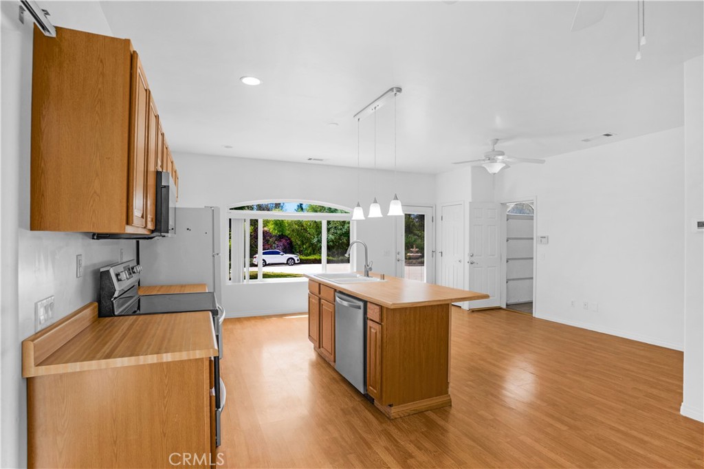 29781 Pasada Road Temecula, CA 92591 - Photo 44 of 58 Casita kitchen and living space