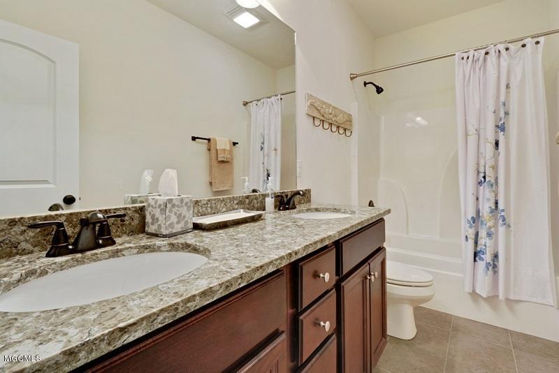 14450 North Swan Road Gulfport, MS 39503 - Photo 10 of 12 010_1600x1067_mls