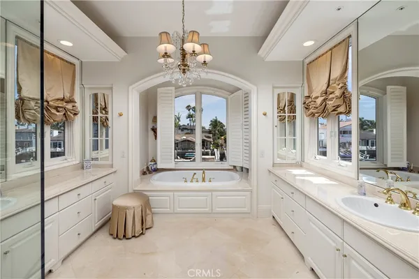$7,250,000 | 3322 Devon Circle, Huntington Beach, CA 92649