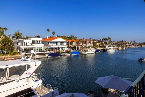 $7,250,000 | 3322 Devon Circle, Huntington Beach, CA 92649