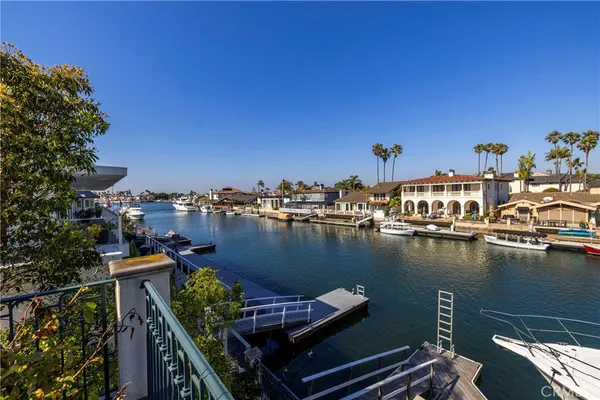 $7,250,000 | 3322 Devon Circle, Huntington Beach, CA 92649