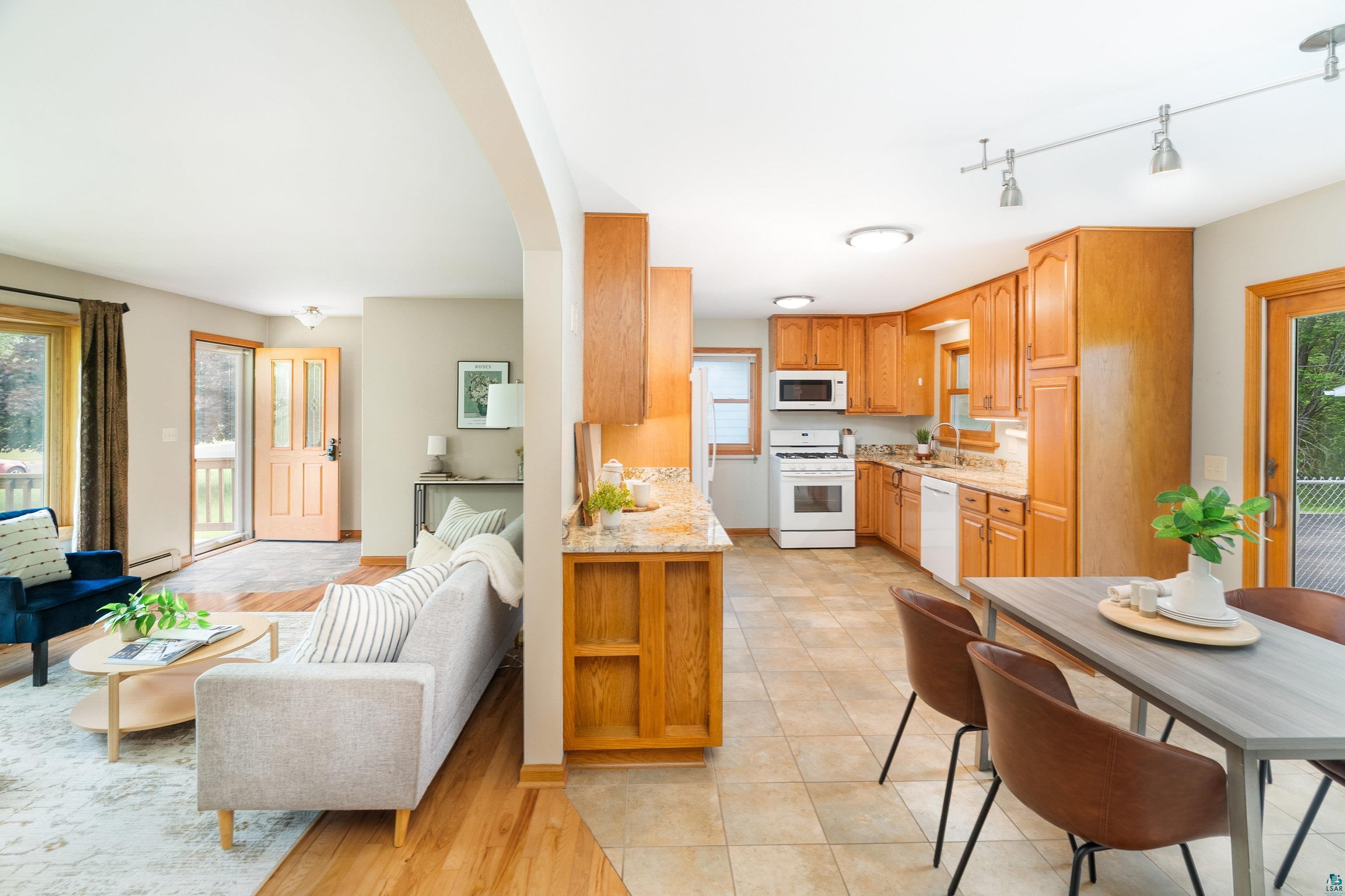 318 Marshall Street Duluth, MN 55803 - Photo 13 of 50