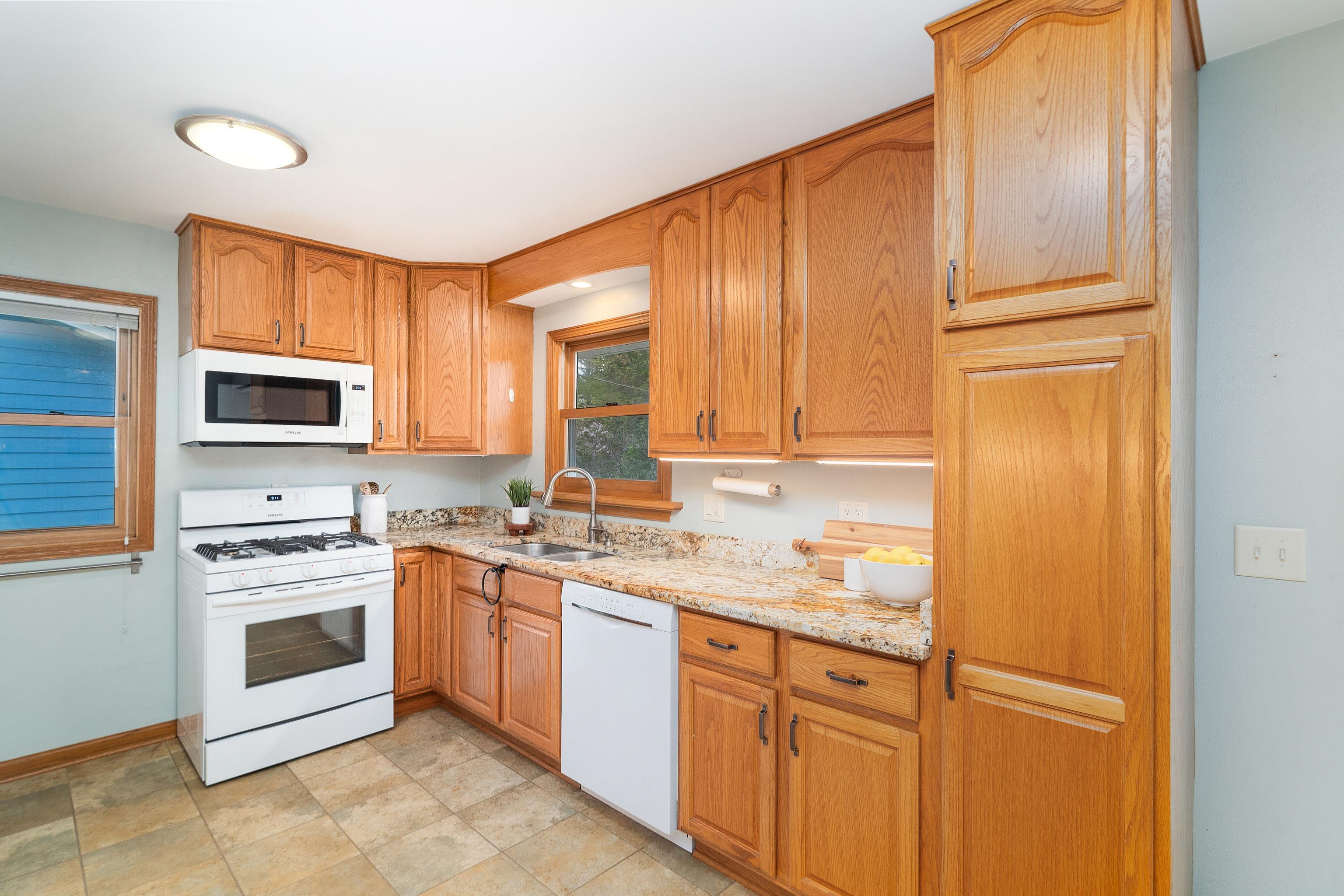 318 Marshall Street Duluth, MN 55803 - Photo 18 of 50