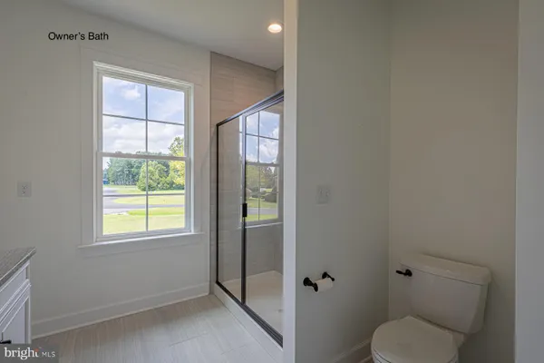 a bathroom with a toilet