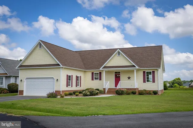 $429,500 | 66 Old Field Road, Irvington, VA 22480