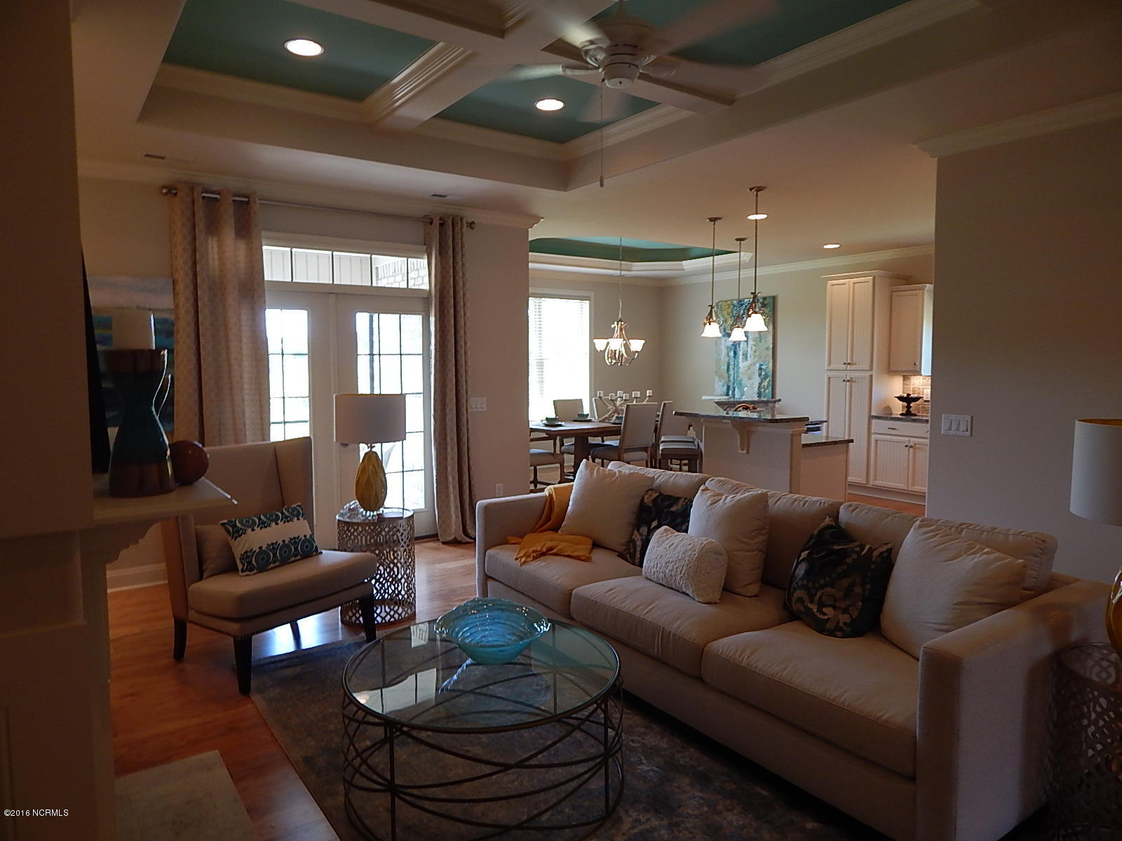 328 Motts Forest Road Wilmington, NC 28412 - Photo 10 of 24 Living Room