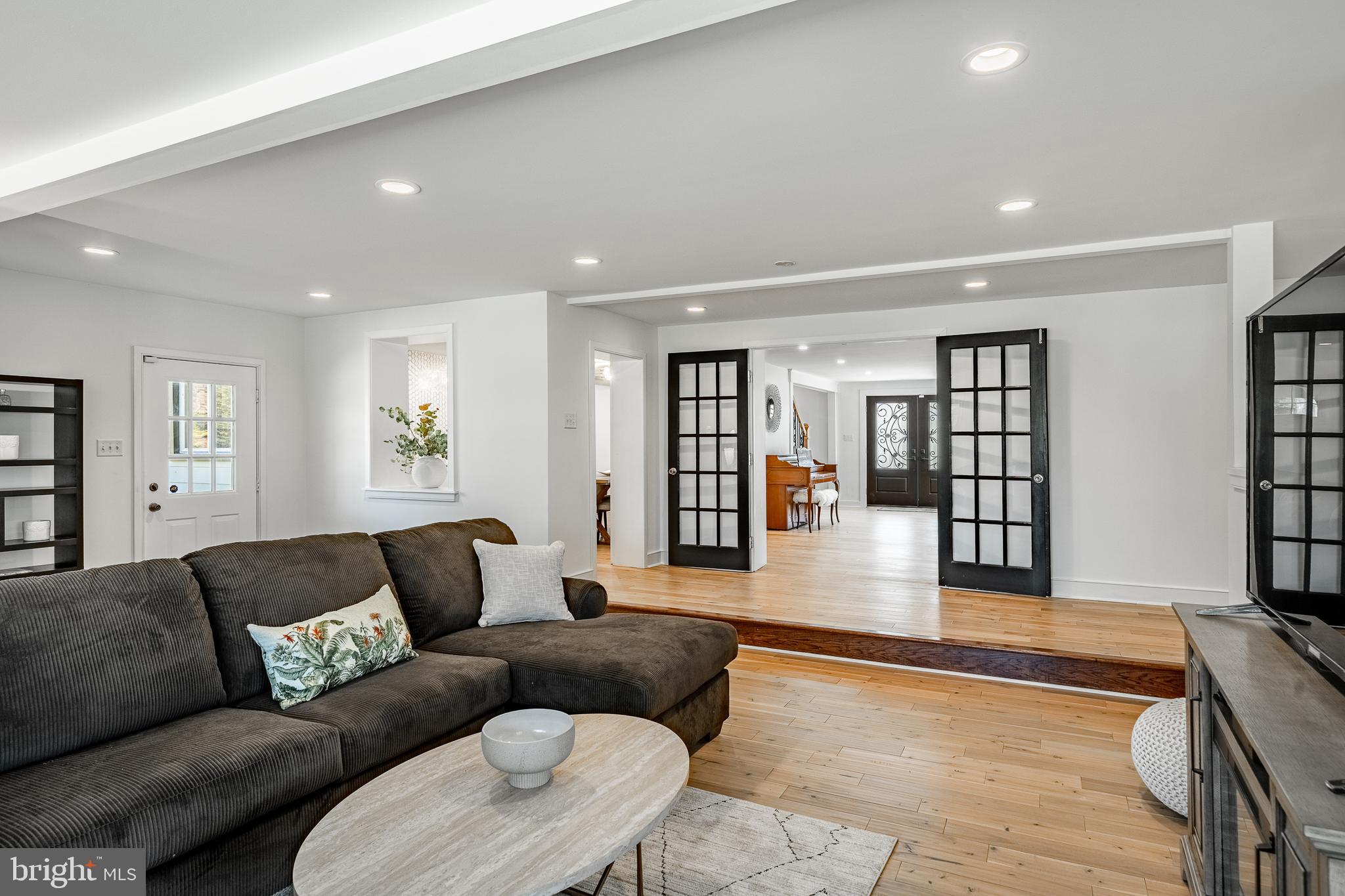 466 Barclay Road Bryn Mawr, PA 19010 - Photo 23 of 62 Living Room