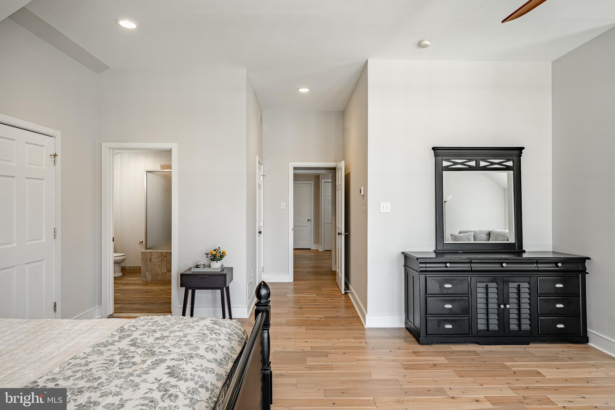 466 Barclay Road Bryn Mawr, PA 19010 - Photo 32 of 62 Primary Bedroom ensuite