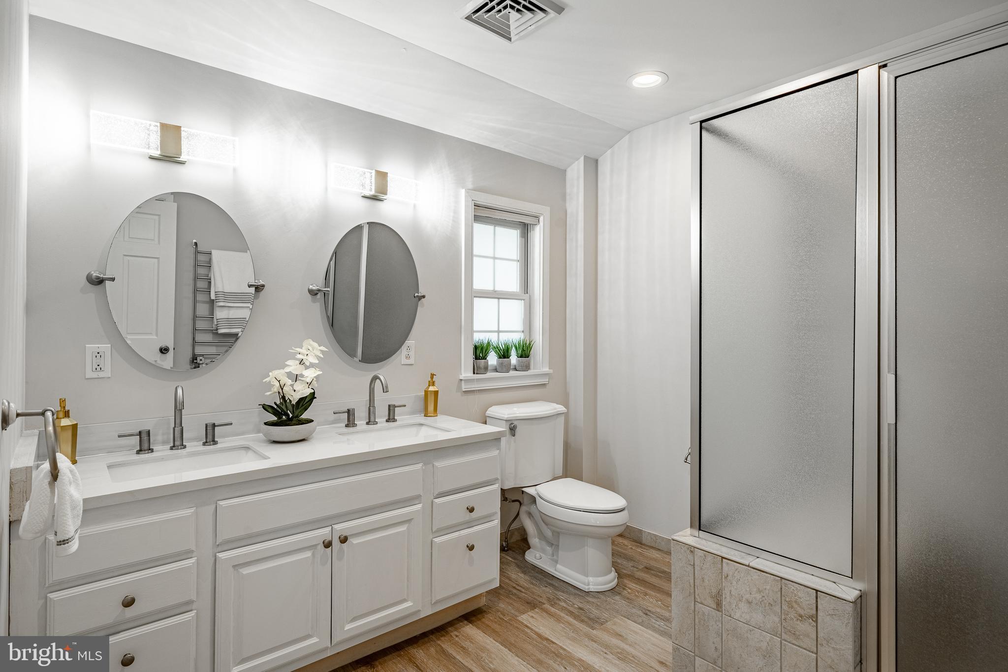 466 Barclay Road Bryn Mawr, PA 19010 - Photo 33 of 62 Primary Bathroom