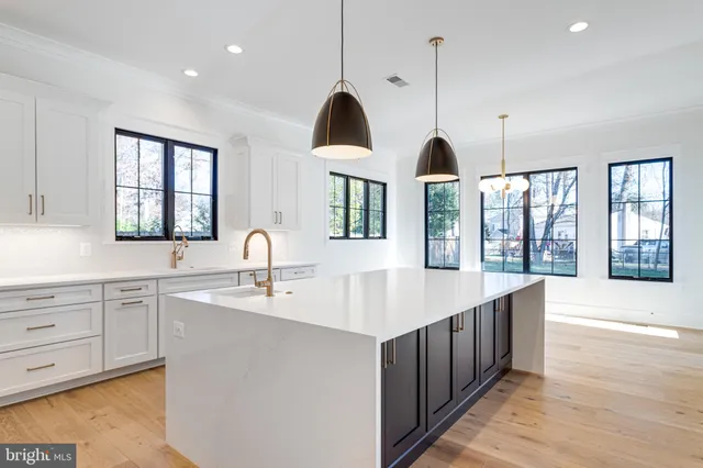 $2,895,000 | 324 Tapawingo Road Southeast, Vienna, VA 22180