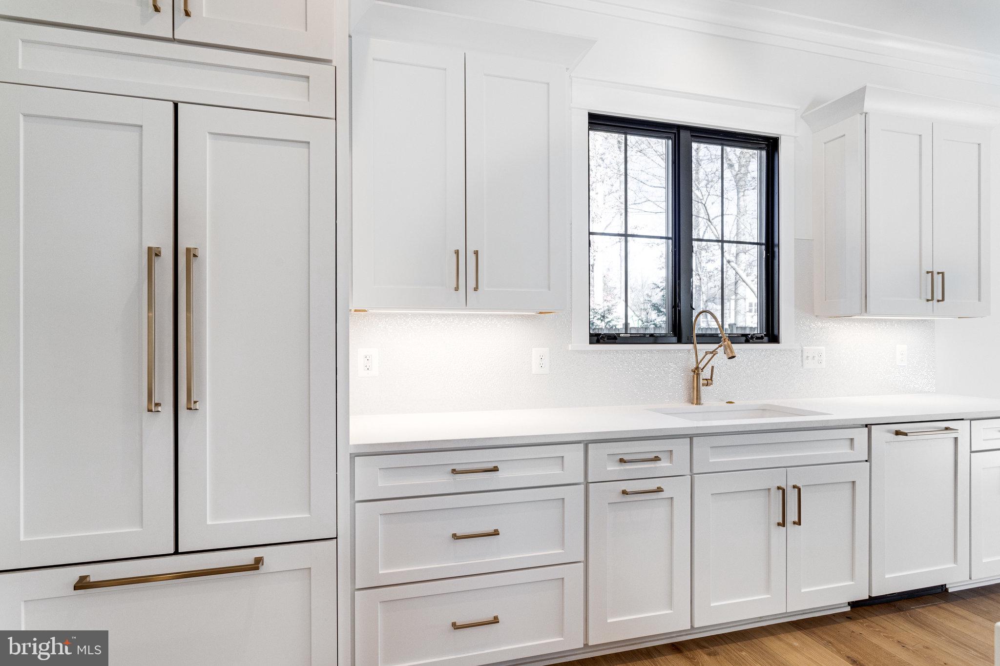 324 Tapawingo Road Southeast Vienna, VA 22180 - Photo 9 of 35