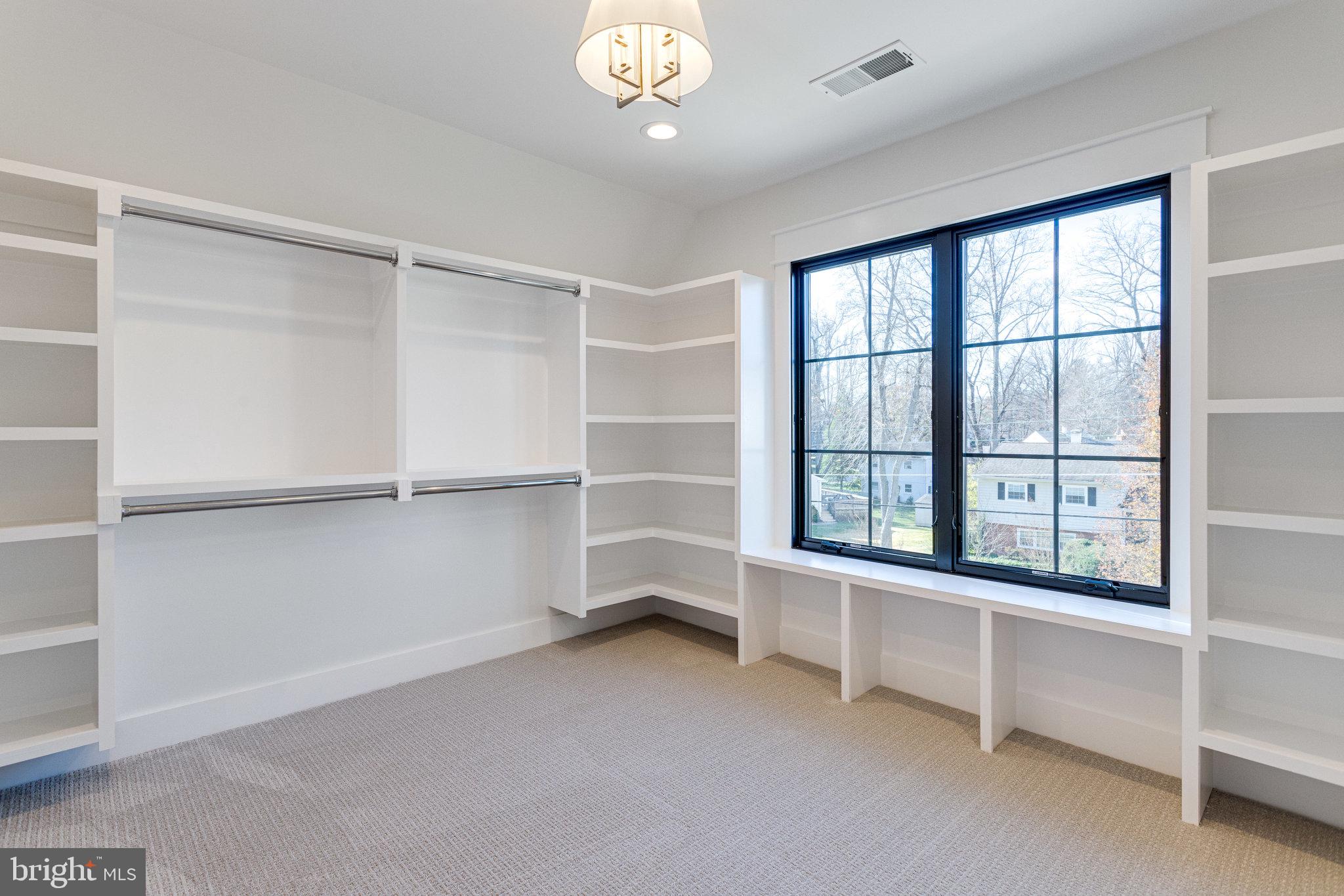 324 Tapawingo Road Southeast Vienna, VA 22180 - Photo 27 of 35