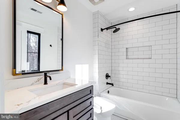 $2,995,000 | 324 Tapawingo Road Southeast, Vienna, VA 22180