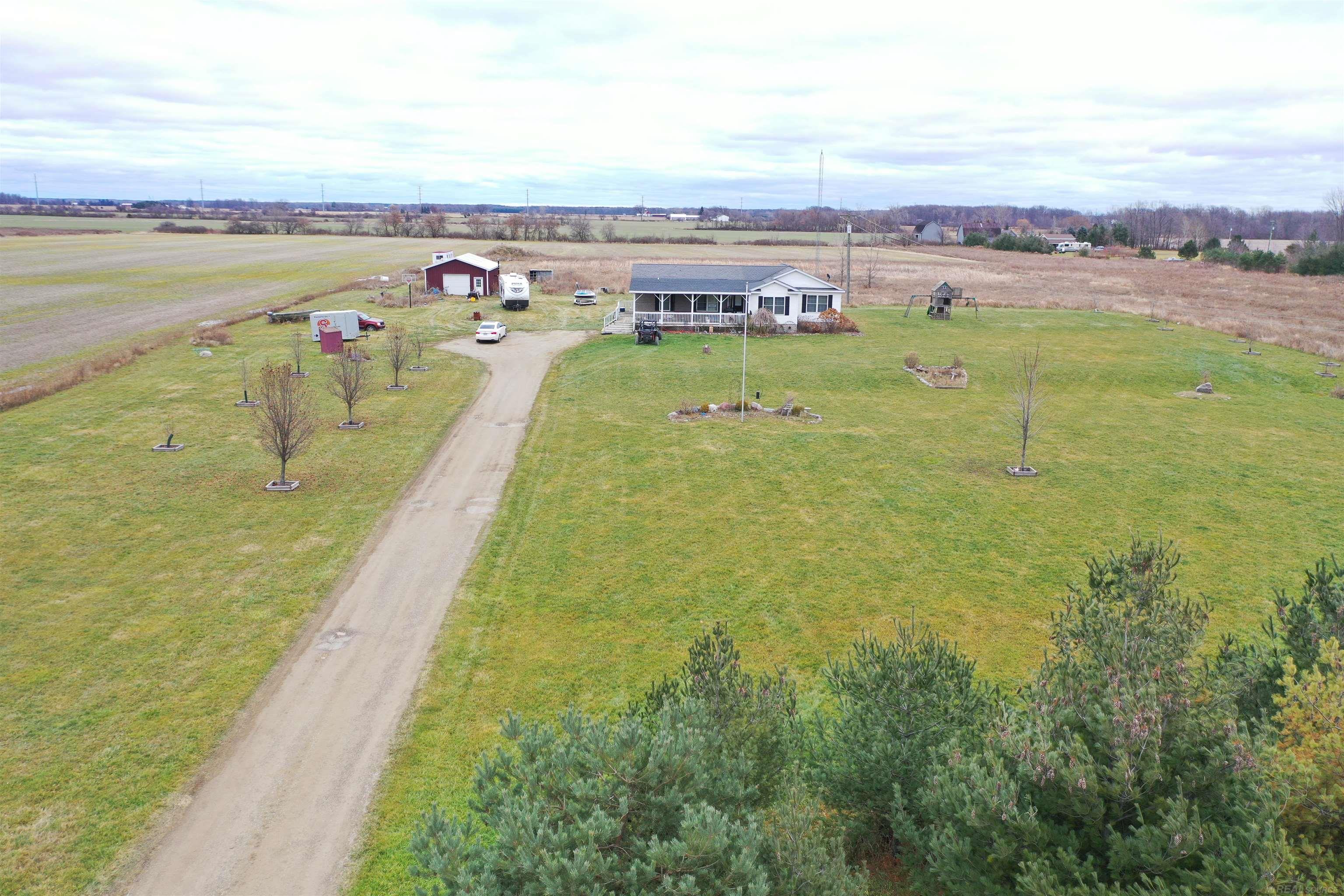 2455 Cash Road Sandusky, MI 48471 - Photo 5 of 23 50141084-b7708dfa-b533-4341-b12b-11300489ebf7.JPG