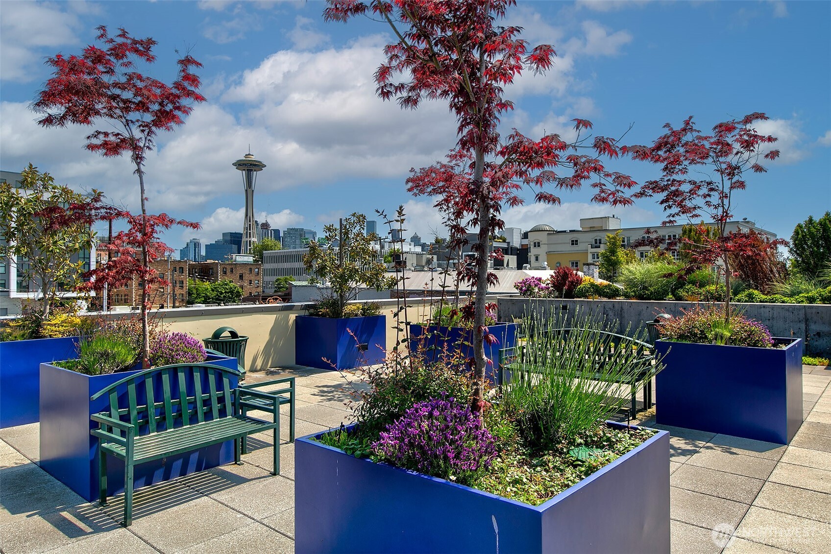 17 West Mercer Street, Unit 302 Seattle, WA 98119 - Photo 27 of 28 a view of a chairs and table in the terrace