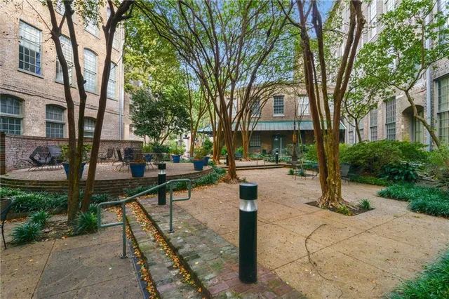 $2,800 | 920 Poeyfarre Street, Unit 207, New Orleans, LA 70130