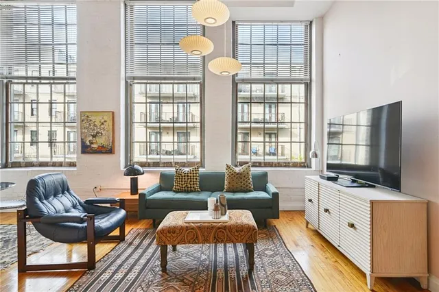 $2,800 | 920 Poeyfarre Street, Unit 207, New Orleans, LA 70130