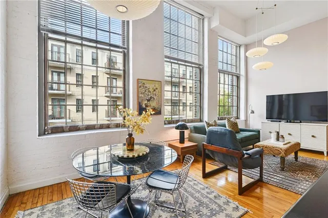 $2,800 | 920 Poeyfarre Street, Unit 207, New Orleans, LA 70130