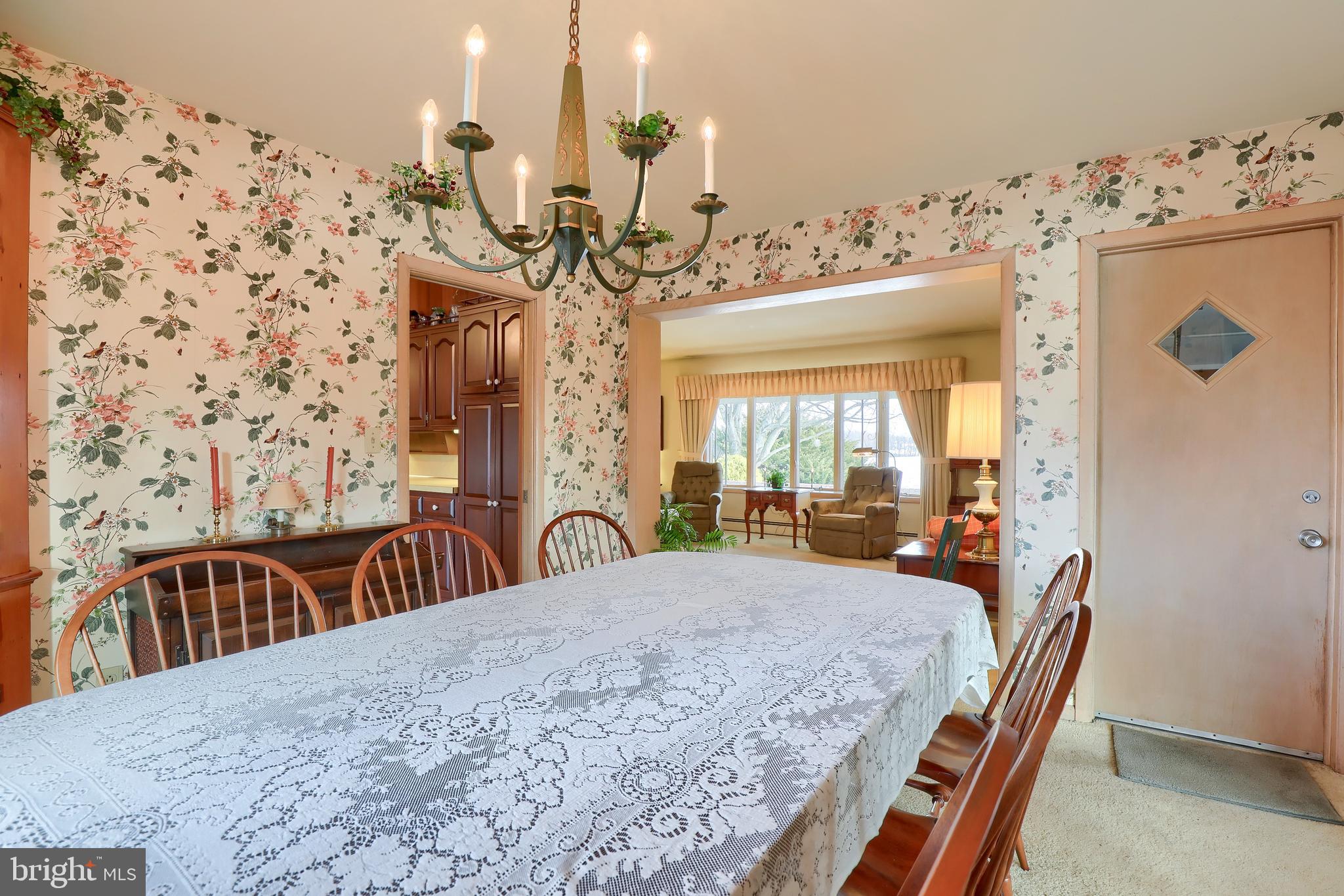 366 Foreman Road Elizabethtown, PA 17022 - Photo 8 of 60 Formal Dining