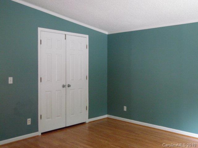 488 Open Valley Road Marion, NC 28752 - Photo 6 of 12 Gallery Image 6