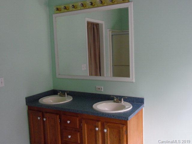 488 Open Valley Road Marion, NC 28752 - Photo 7 of 12 Gallery Image 7