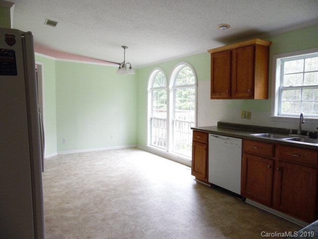 488 Open Valley Road Marion, NC 28752 - Photo 9 of 12 Gallery Image 9