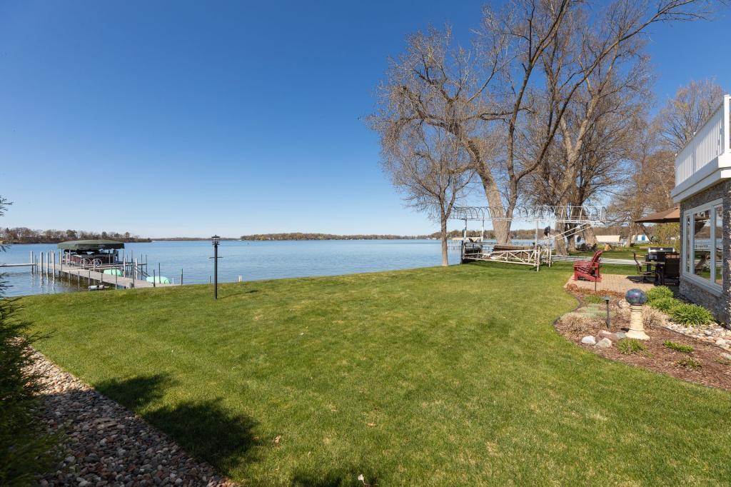 4436 Manitou Road Tonka Bay, MN 55331 - Photo 3 of 40