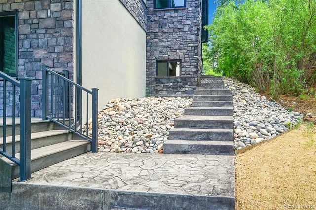$2,890,000 | 2554 Saddleback Drive, Castle Rock, CO 80104