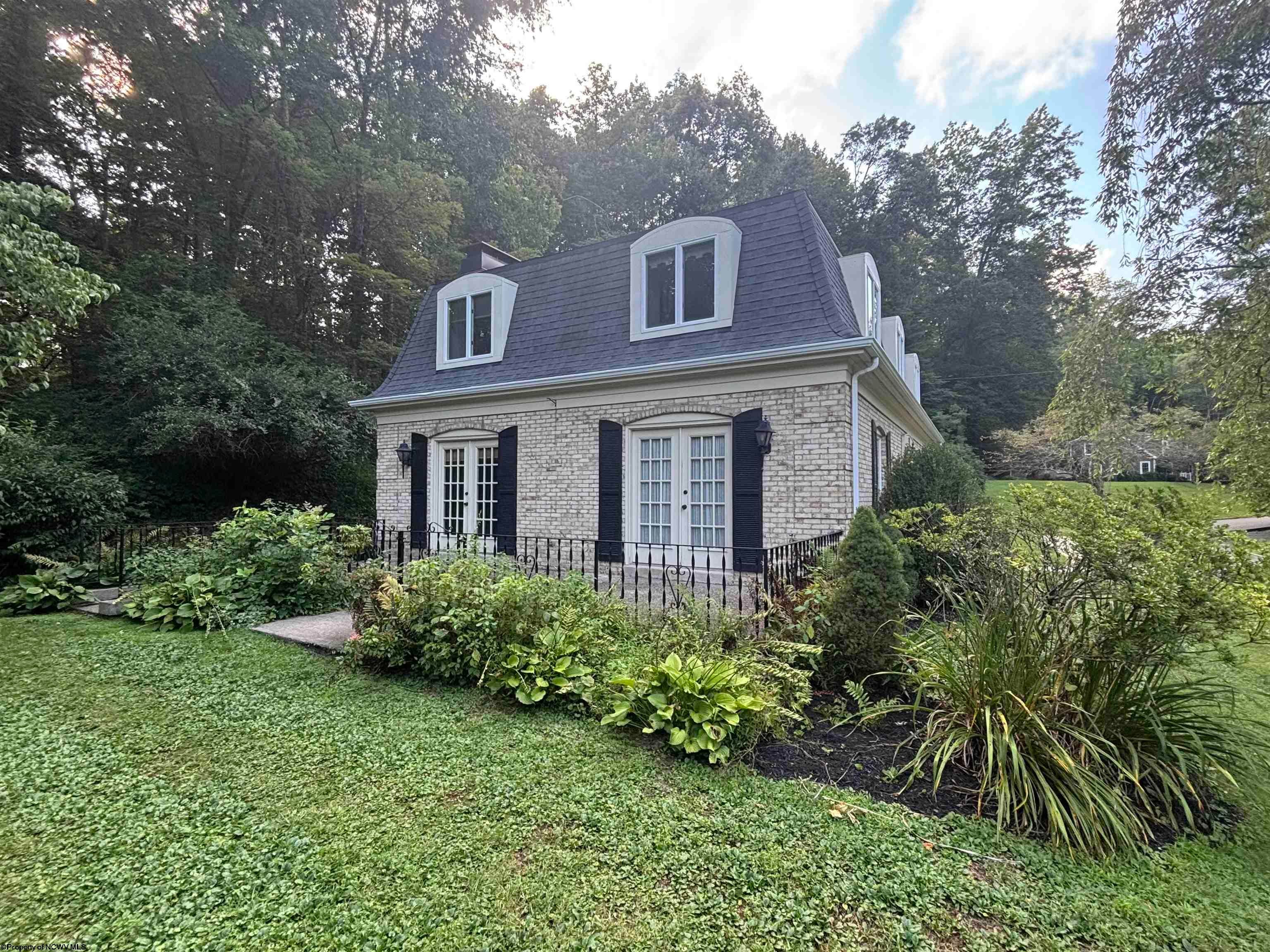 121 Stoneybrook Road Clarksburg, WV 26301 - Photo 3 of 49 Gallery Image 3