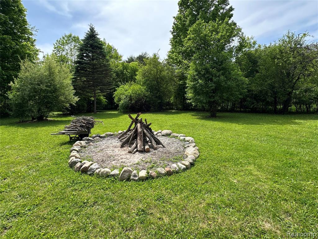 6161 East River Road Flushing, MI 48433 - Photo 33 of 63