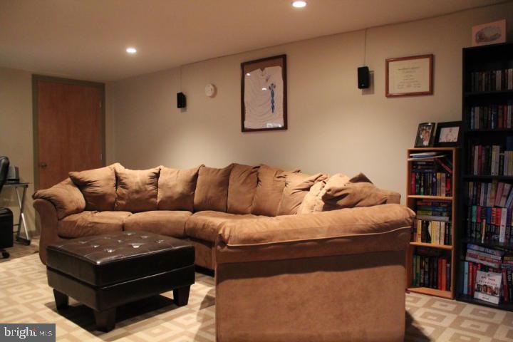 204 Frances Avenue Lancaster, PA 17602 - Photo 8 of 9 Gallery Image 8