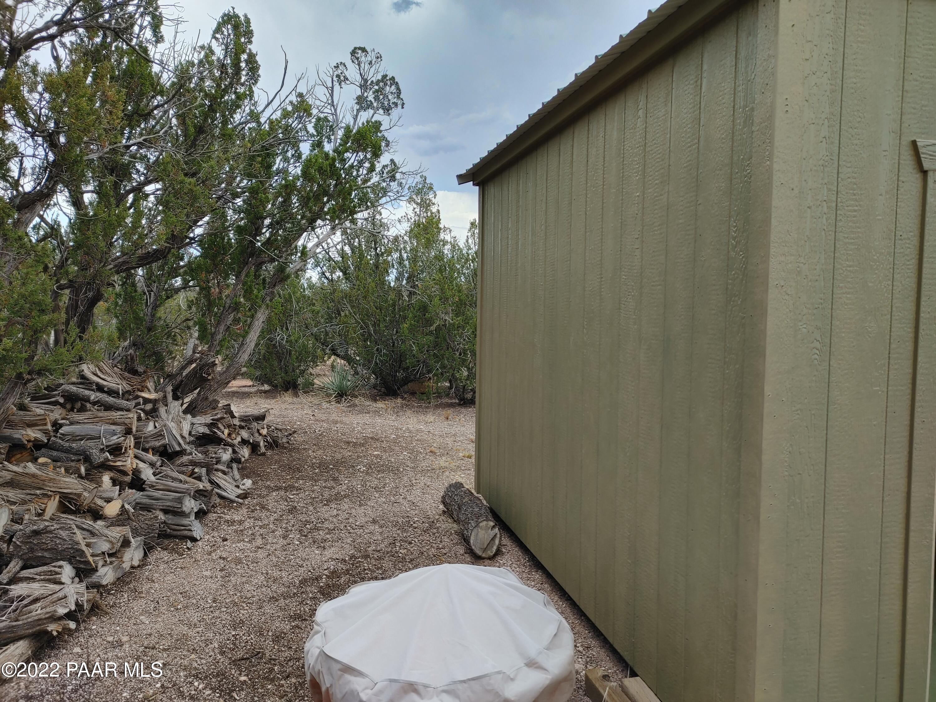 27140 Fort Rock Road Seligman, AZ 86337 - Photo 4 of 16 outside of shed