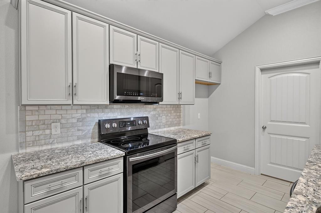 3016 Loy Lake Road Denison, TX 75020 - Photo 11 of 25 Kitchen