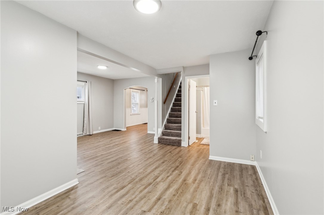 1573 Roselawn Road Cleveland, OH 44124 - Photo 7 of 25 Gallery Image 7