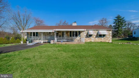 $350,000 | 8 Village Drive, Feasterville-Trevose, PA 19053