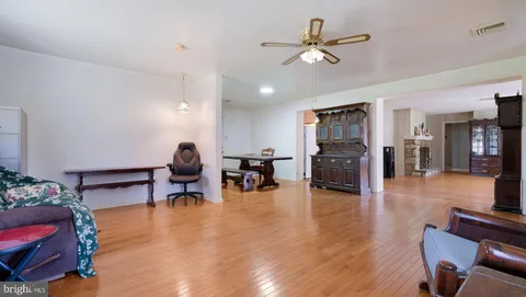 $350,000 | 8 Village Drive, Feasterville-Trevose, PA 19053