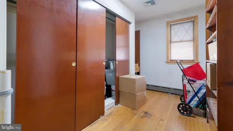 $350,000 | 8 Village Drive, Feasterville-Trevose, PA 19053