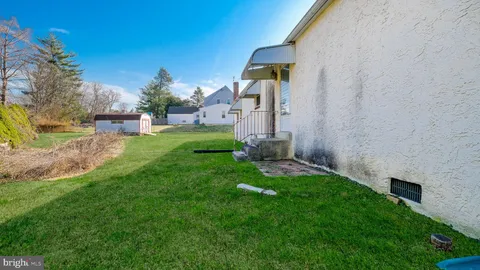 $350,000 | 8 Village Drive, Feasterville-Trevose, PA 19053