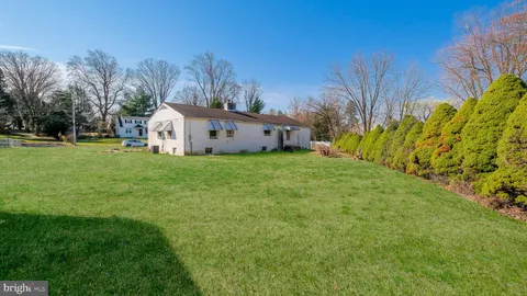 $350,000 | 8 Village Drive, Feasterville-Trevose, PA 19053