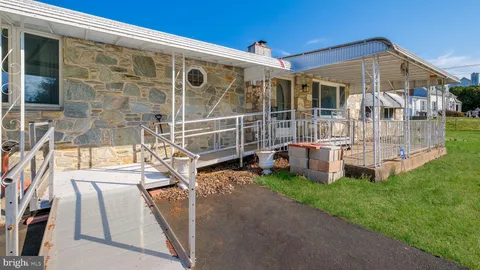 $350,000 | 8 Village Drive, Feasterville-Trevose, PA 19053