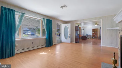 $350,000 | 8 Village Drive, Feasterville-Trevose, PA 19053