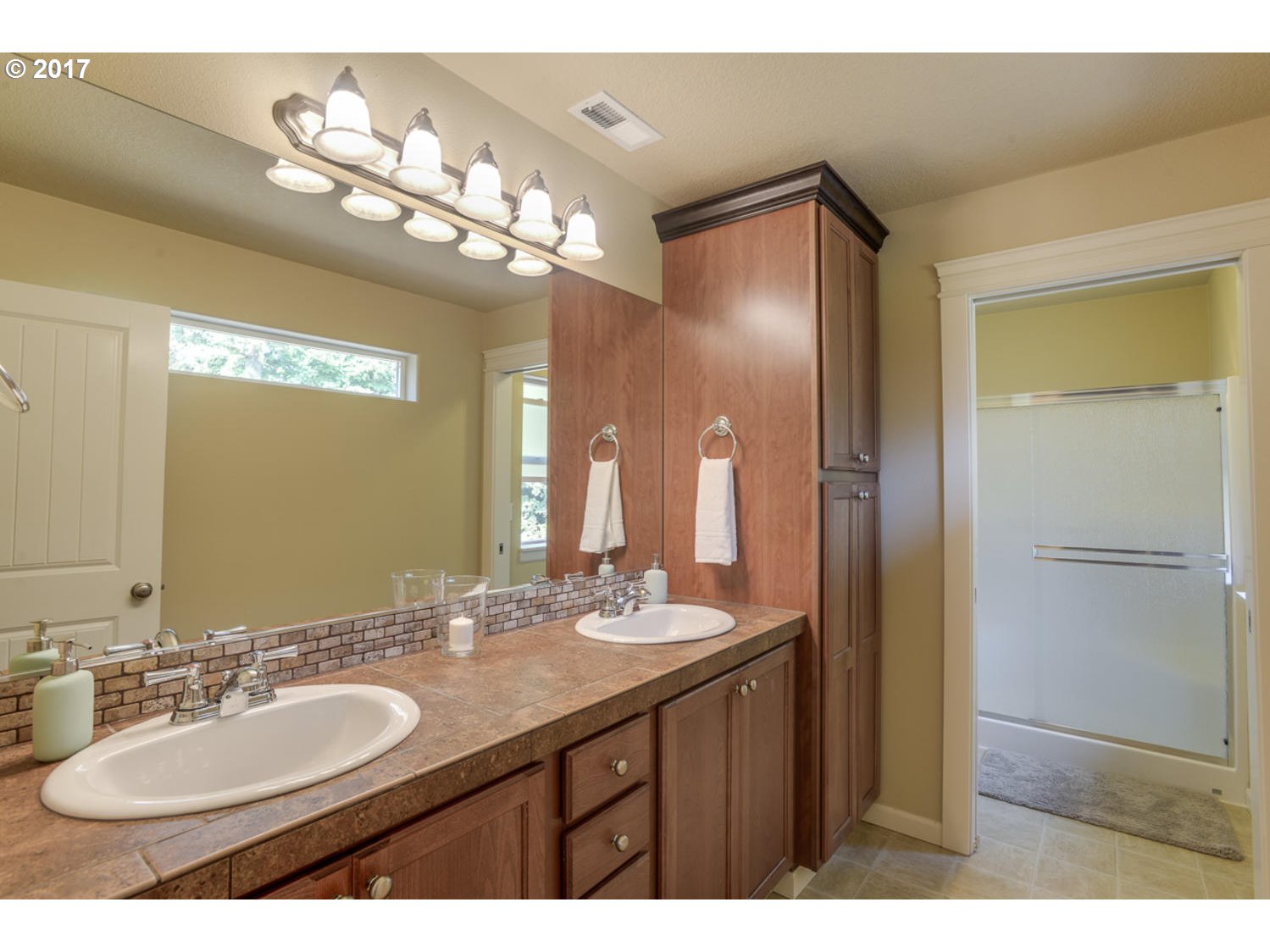 13935 Traveler Road Oregon City, OR 97045 - Photo 17 of 27 Gallery Image 17