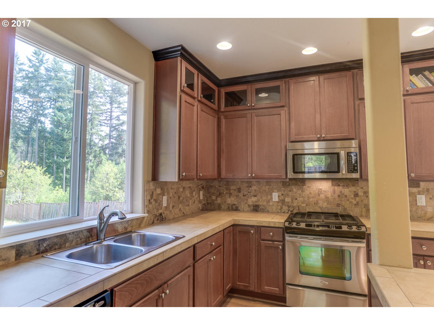 13935 Traveler Road Oregon City, OR 97045 - Photo 9 of 27 Gallery Image 9