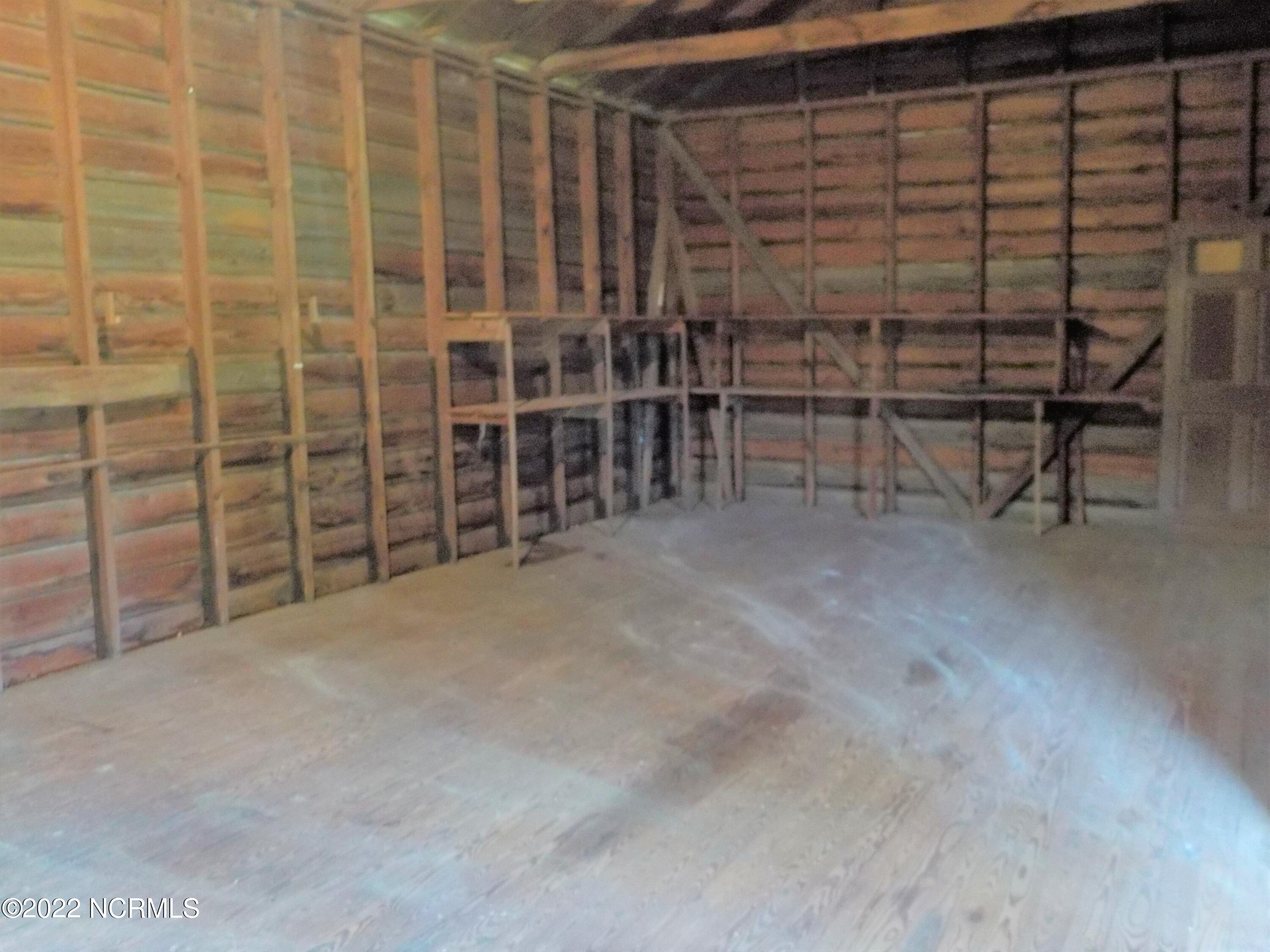 10856 Straight Gate Road Whitakers, NC 27891 - Photo 37 of 41 inside pack house