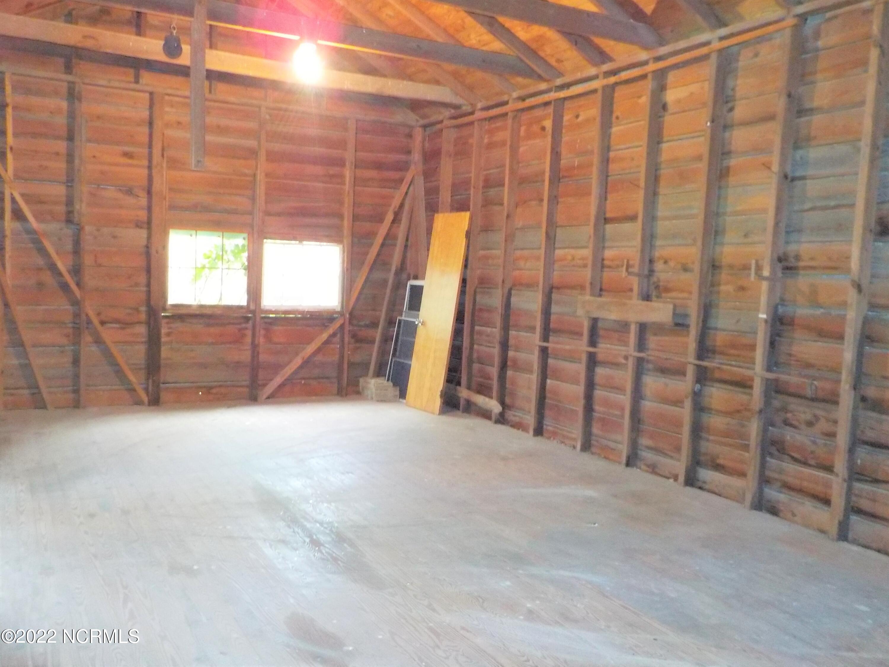 10856 Straight Gate Road Whitakers, NC 27891 - Photo 38 of 41 party house potential