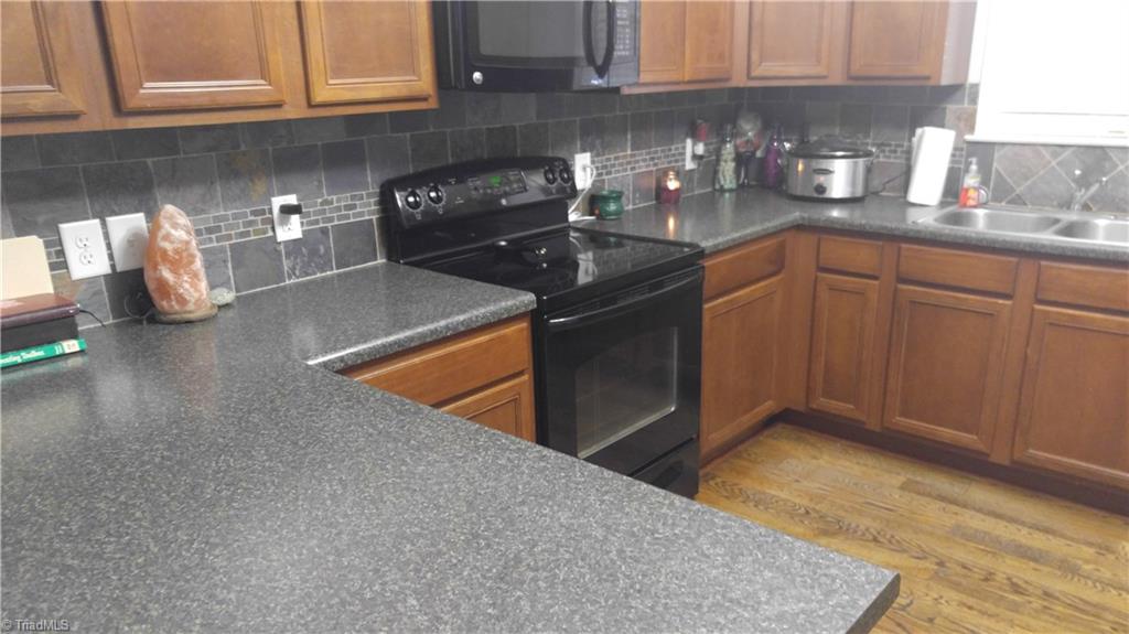 2209 Rowe Road Lexington, NC 27295 - Photo 2 of 14 Gallery Image 2