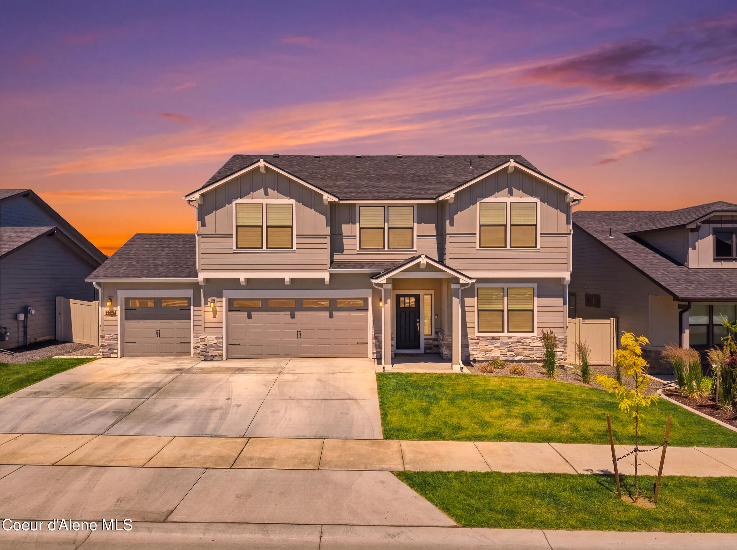 Welcome to 2450 W Victor Loop