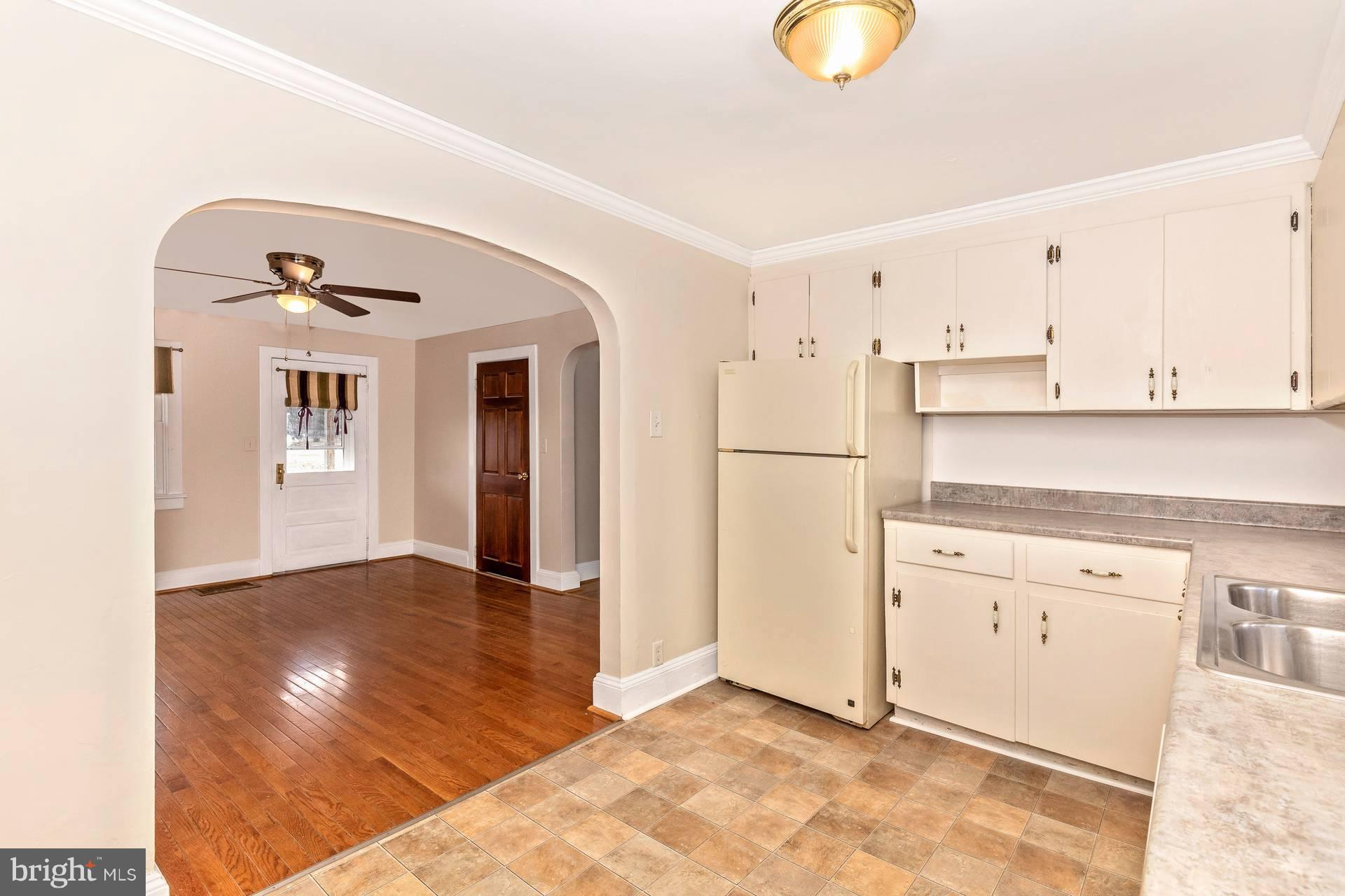 12272 Pleasant Valley Road Smithsburg, MD 21783 - Photo 11 of 24 Kitchen