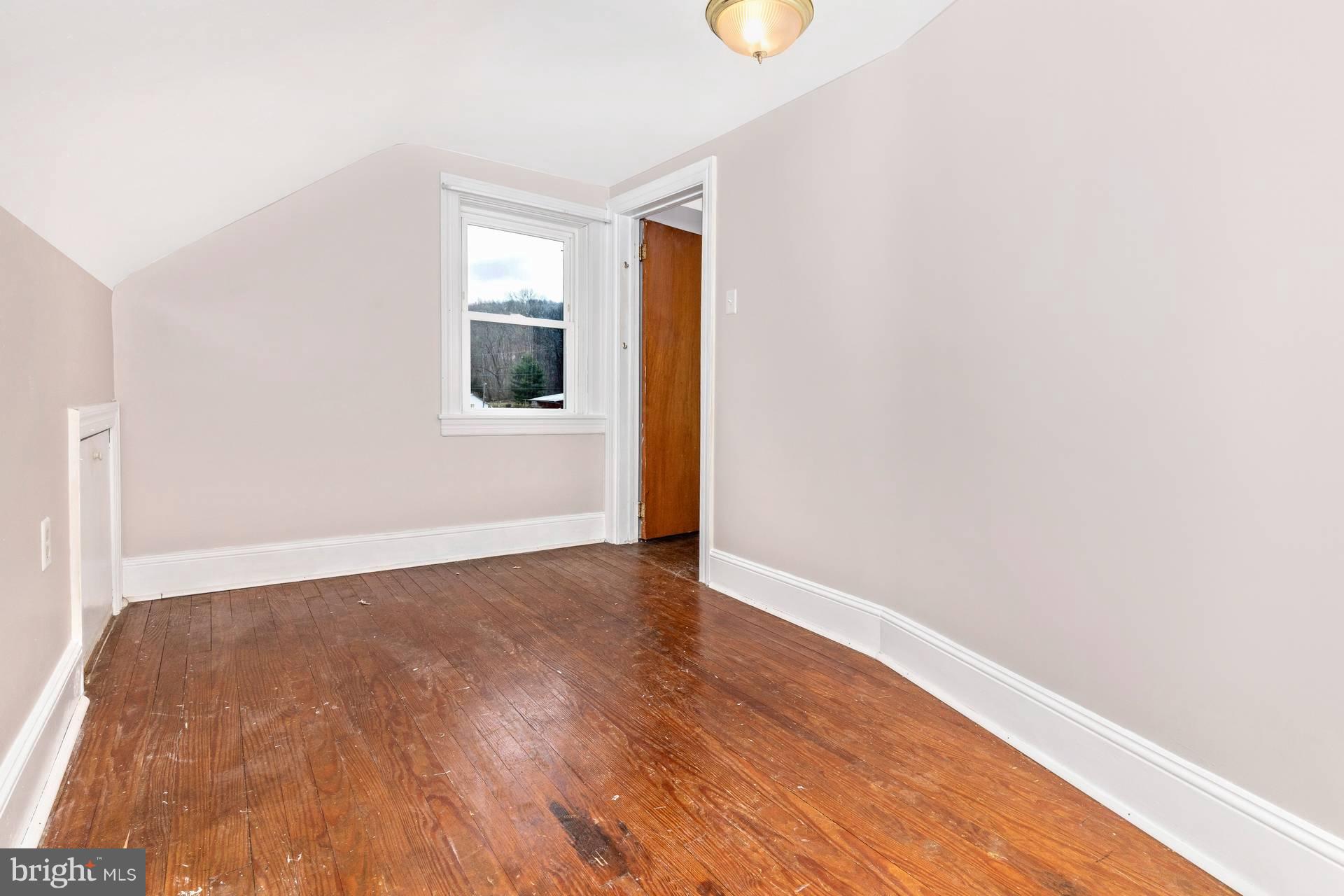 12272 Pleasant Valley Road Smithsburg, MD 21783 - Photo 15 of 24 Bedroom