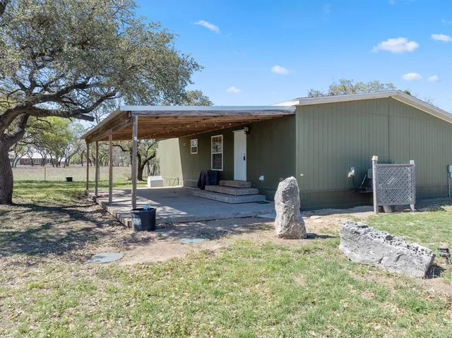 $398,000 | 996 County Road 421, Evant, TX 76525